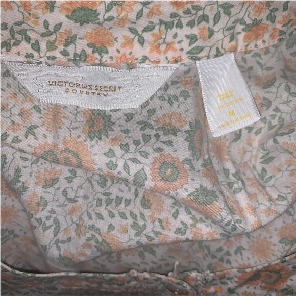 Victoria’s Secret Country Women’s Size M Button Up Peach Floral Cotton - Picture 3 of 4